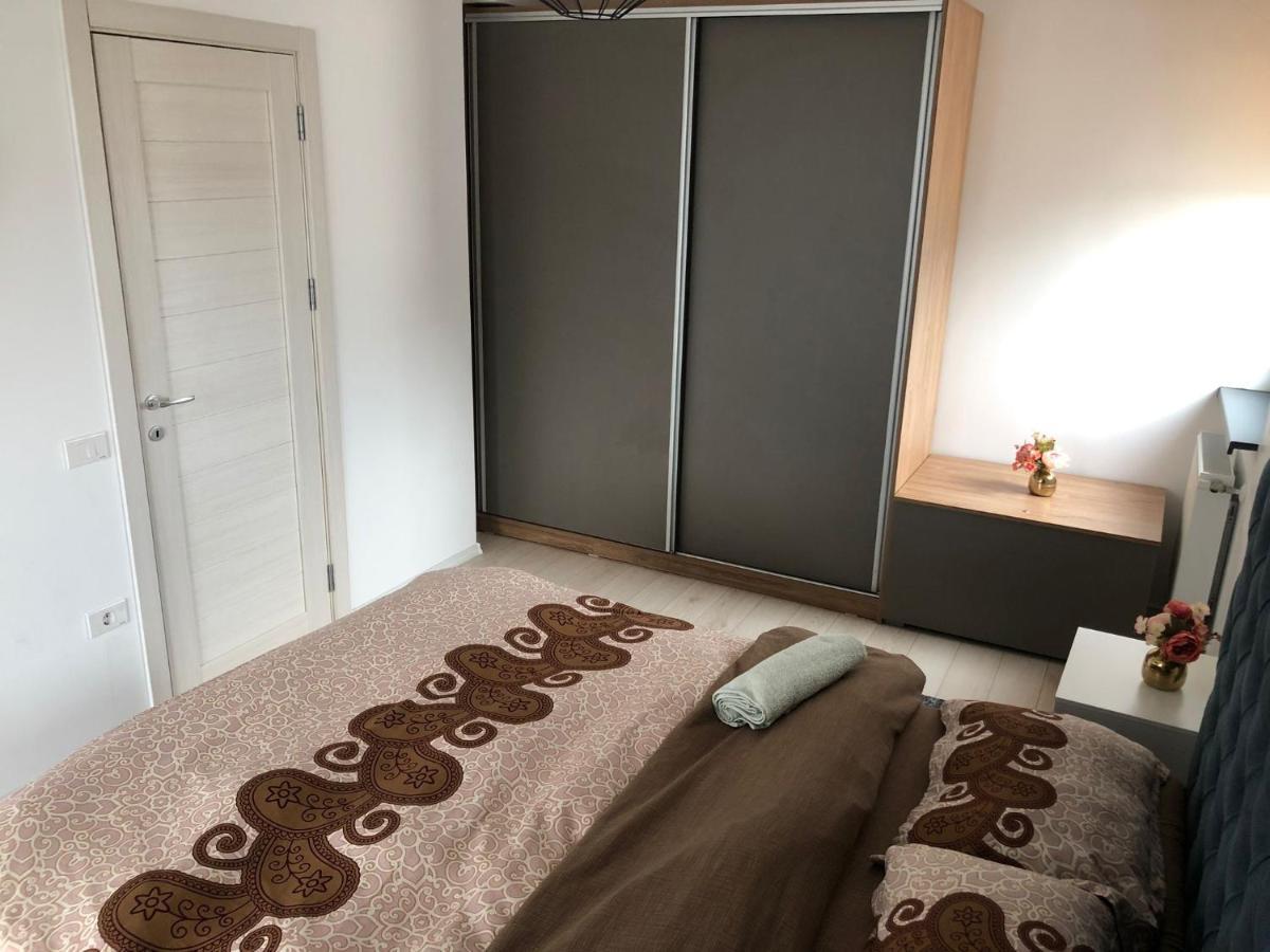 Jolie Apartments Брашов Екстериор снимка